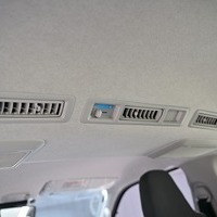 6331.令和8年式 ハイエースバン DX 2WD 2,000cc ガソリン車 走行4キロ 新車未登録のサムネイル