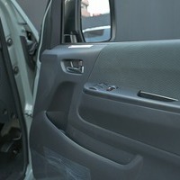 6425.令和8年式 ハイエース スーパーGL 寒冷地仕様 4WD 2,800cc ディーゼル車 走行5キロ 新車未登録のサムネイル