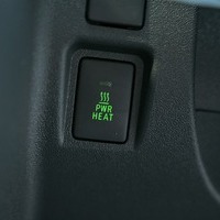 6425.令和8年式 ハイエース スーパーGL 寒冷地仕様 4WD 2,800cc ディーゼル車 走行5キロ 新車未登録のサムネイル