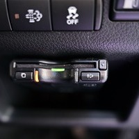 5883.令和8年式 キャラバン グランドプレミアムGX 寒冷地仕様 4WD 2,400cc ディーゼル車 走行31キロ 新車未登録のサムネイル