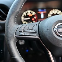 5883.令和8年式 キャラバン グランドプレミアムGX 寒冷地仕様 4WD 2,400cc ディーゼル車 走行31キロ 新車未登録のサムネイル