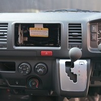 6220.令和8年式 ハイエースバン DX 2WD 2,000cc ガソリン車 走行13キロ 新車未登録のサムネイル