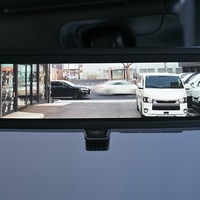 6425.令和8年式 ハイエース スーパーGL 寒冷地仕様 4WD 2,800cc ディーゼル車 走行5キロ 新車未登録のサムネイル