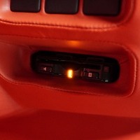 平成27年式 ハイエース スーパーGL  2WD 2,000cc (ガソリン車)  2/5人乗車  1.7万km 車検令和8年8月21日のサムネイル