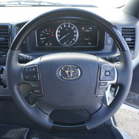 6385　オリジナルPKG　ハイエース　ダークプライムＳ　2WD　2800cc　ディーゼル車　5人乗りのサムネイル