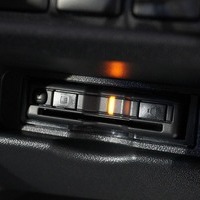 6203 8型ハイエース DX  2WD 2,000CC ガソリン車 4ナンバー 3/6人乗りのサムネイル