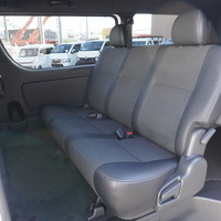 6385　オリジナルPKG　ハイエース　ダークプライムＳ　2WD　2800cc　ディーゼル車　5人乗りのサムネイル