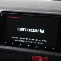 6203 8型ハイエース DX  2WD 2,000CC ガソリン車 4ナンバー 3/6人乗りのサムネイル