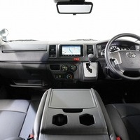 6179 8型ハイエース DX  2WD 2,000CC ガソリン車 4ナンバー 3/6人乗りのサムネイル