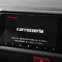 6347 8型ハイエース DX  2WD 2,000CC ガソリン車 4ナンバー 3/6人乗りのサムネイル