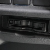 6183 8型ハイエース DX  2WD 2,000CC ガソリン車 4ナンバー 3/6人乗りのサムネイル