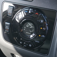 6015　オリジナルPKG　キャラバン　GRANDプレミアムGX　4WD　2400cc　ディーゼル車　5人乗りのサムネイル