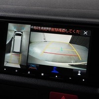 6183 8型ハイエース DX  2WD 2,000CC ガソリン車 4ナンバー 3/6人乗りのサムネイル