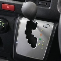 6183 8型ハイエース DX  2WD 2,000CC ガソリン車 4ナンバー 3/6人乗りのサムネイル