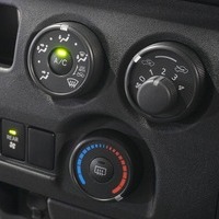 6183 8型ハイエース DX  2WD 2,000CC ガソリン車 4ナンバー 3/6人乗りのサムネイル