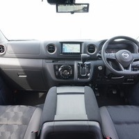 5964 【登録済み未使用車/改良後モデル】 令和7年式 キャラバン グランドプレミアムGX 2WD 2,400㏄（ディーゼル）2/5人乗車 17㎞のサムネイル