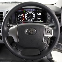 6332 8型ハイエース DX  2WD 2,000CC ガソリン車 4ナンバー 3/6人乗りのサムネイル