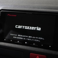 6332 8型ハイエース DX  2WD 2,000CC ガソリン車 4ナンバー 3/6人乗りのサムネイル