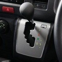 6332 8型ハイエース DX  2WD 2,000CC ガソリン車 4ナンバー 3/6人乗りのサムネイル