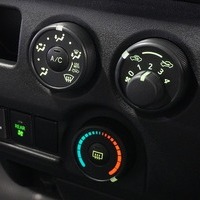 6332 8型ハイエース DX  2WD 2,000CC ガソリン車 4ナンバー 3/6人乗りのサムネイル