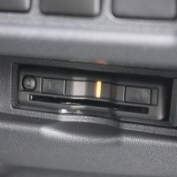 6206 ハイエース DX 2WD 2000cc ガソリン車 3/6人乗り 14kmのサムネイル