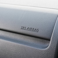 6206 ハイエース DX 2WD 2000cc ガソリン車 3/6人乗り 14kmのサムネイル