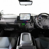 6133 8型ハイエース スーパーGL ダークプライムS  4WD 2,800CC ディーゼル車 4ナンバー 2/5人乗りのサムネイル