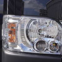 6182 ハイエース DX 2WD 2000cc ガソリン車 3/6人乗り 11kmのサムネイル