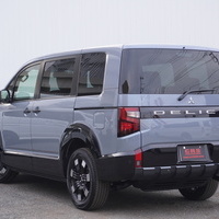 6458　令和8年式　デリカD:5　P　4WD　2200cc　ディーゼル車　登録済未使用　8人乗り　20kmのサムネイル