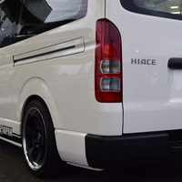 6204 8型ハイエース DX  2WD 2,000CC ガソリン車 4ナンバー 3/6人乗りのサムネイル