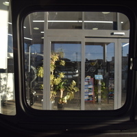 6181 8型ハイエース DX  2WD 2,000CC ガソリン車 4ナンバー 3/6人乗りのサムネイル