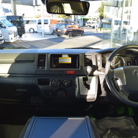 6181 8型ハイエース DX  2WD 2,000CC ガソリン車 4ナンバー 3/6人乗りのサムネイル