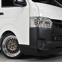 6183 8型ハイエース DX  2WD 2,000CC ガソリン車 4ナンバー 3/6人乗りのサムネイル