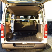 6349 8型ハイエース DX  2WD 2,000CC ガソリン車 4ナンバー 3/6人乗りのサムネイル