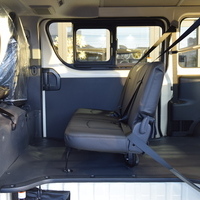 6349 8型ハイエース DX  2WD 2,000CC ガソリン車 4ナンバー 3/6人乗りのサムネイル