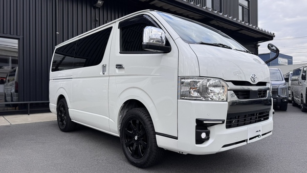 CRS横浜　ハイエース　カスタム　春の訪れ🌸