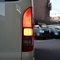 6151.令和8年式 ハイエースバン DX 2WD 2,000cc ガソリン車 走行9キロ 新車未登録のサムネイル