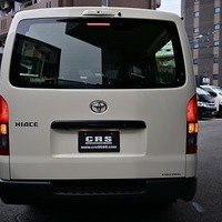 D6350.令和8年式 ハイエースバン DX 2WD 2,000cc ガソリン車 走行8キロ 新車未登録のサムネイル