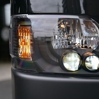 6281.令和8年式 ハイエースバン DX 2WD 2,000cc ガソリン車 走行7キロ 新車未登録のサムネイル