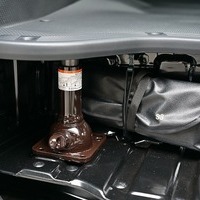 6281.令和8年式 ハイエースバン DX 2WD 2,000cc ガソリン車 走行7キロ 新車未登録のサムネイル