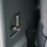 6281.令和8年式 ハイエースバン DX 2WD 2,000cc ガソリン車 走行7キロ 新車未登録のサムネイル