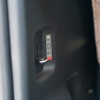 6328.令和8年式 ハイエースバン DX 2WD 2,000cc ガソリン車 走行9キロ 新車未登録のサムネイル