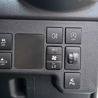 5713.令和8年式 タウンエースバン GL 寒冷地仕様 2WD 1,500cc ガソリン車 走行76キロ 新車未登録のサムネイル