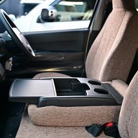 6151.令和8年式 ハイエースバン DX 2WD 2,000cc ガソリン車 走行9キロ 新車未登録のサムネイル