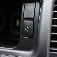 D6350.令和8年式 ハイエースバン DX 2WD 2,000cc ガソリン車 走行8キロ 新車未登録のサムネイル