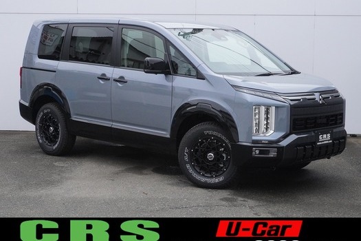 6470　【新車登録済み未使用車】改良後モデル 令和8年式 三菱 デリカD5 P 4WD 2,200㏄ ディーゼル車 走行距離14キロ 車検令和11年2月のサムネイル
