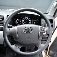 D6350.令和8年式 ハイエースバン DX 2WD 2,000cc ガソリン車 走行8キロ 新車未登録のサムネイル