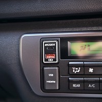 5736.令和7年式 ハイエース スーパーGL ダークプライムS 2WD 2,800cc ディーゼル車 走行3.6万キロ 車検令和9年6月のサムネイル