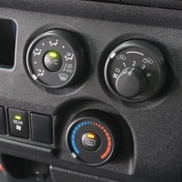 6363 8型ハイエース DX  2WD 2,000CC ガソリン車 4ナンバー 3/6人乗りのサムネイル