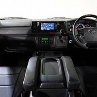 6506 令和2年式 ハイエース スーパーGL ダークプライムⅡ 2WD 2,000cc (ガソリン車)  2/5人乗車  4.8万kmのサムネイル